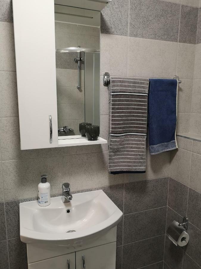 Apartman Gaga Lukavica Exterior photo