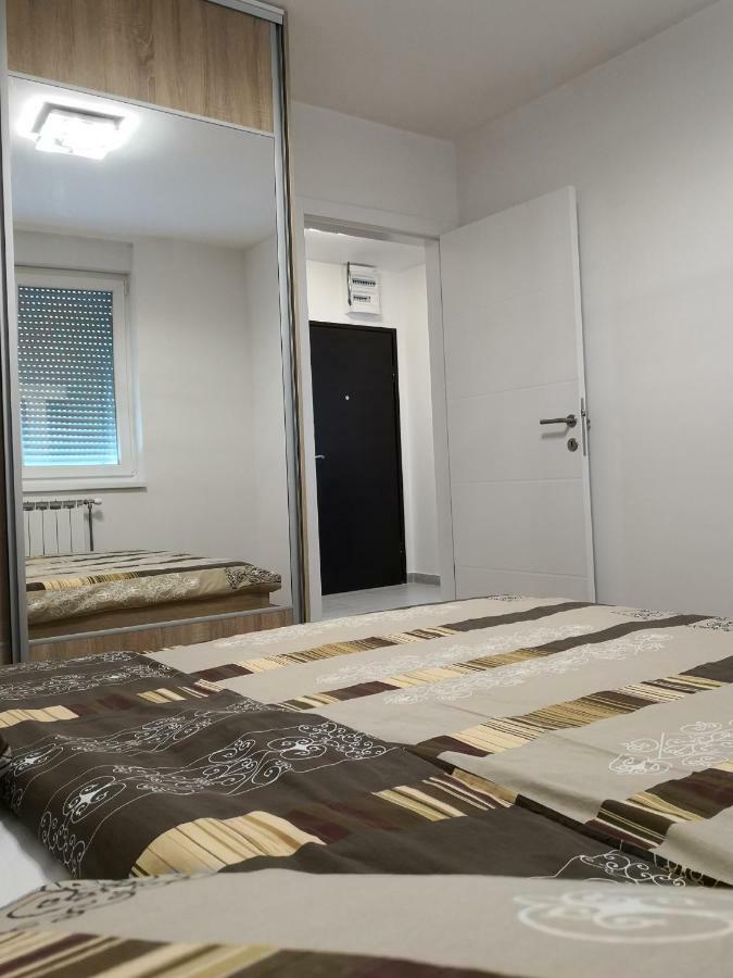Apartman Gaga Lukavica Exterior photo