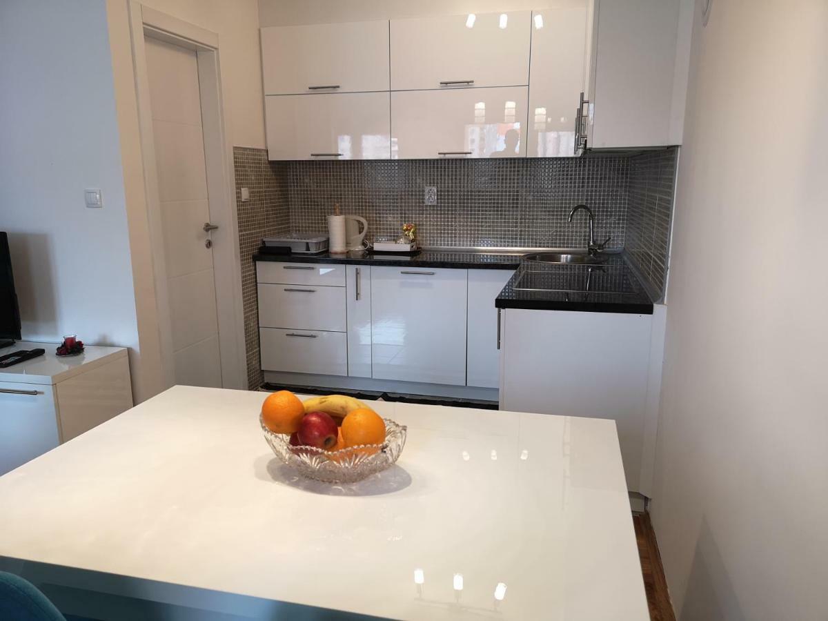 Apartman Gaga Lukavica Exterior photo