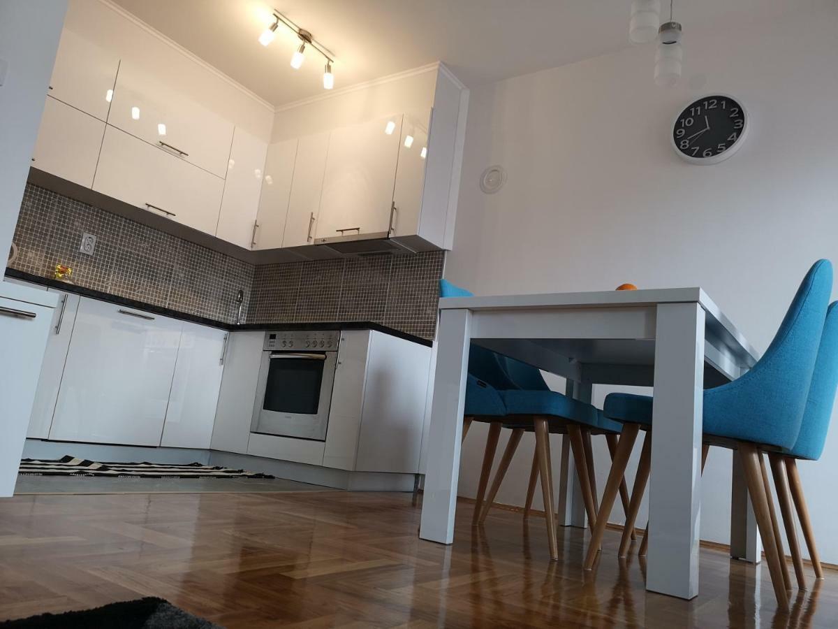 Apartman Gaga Lukavica Exterior photo