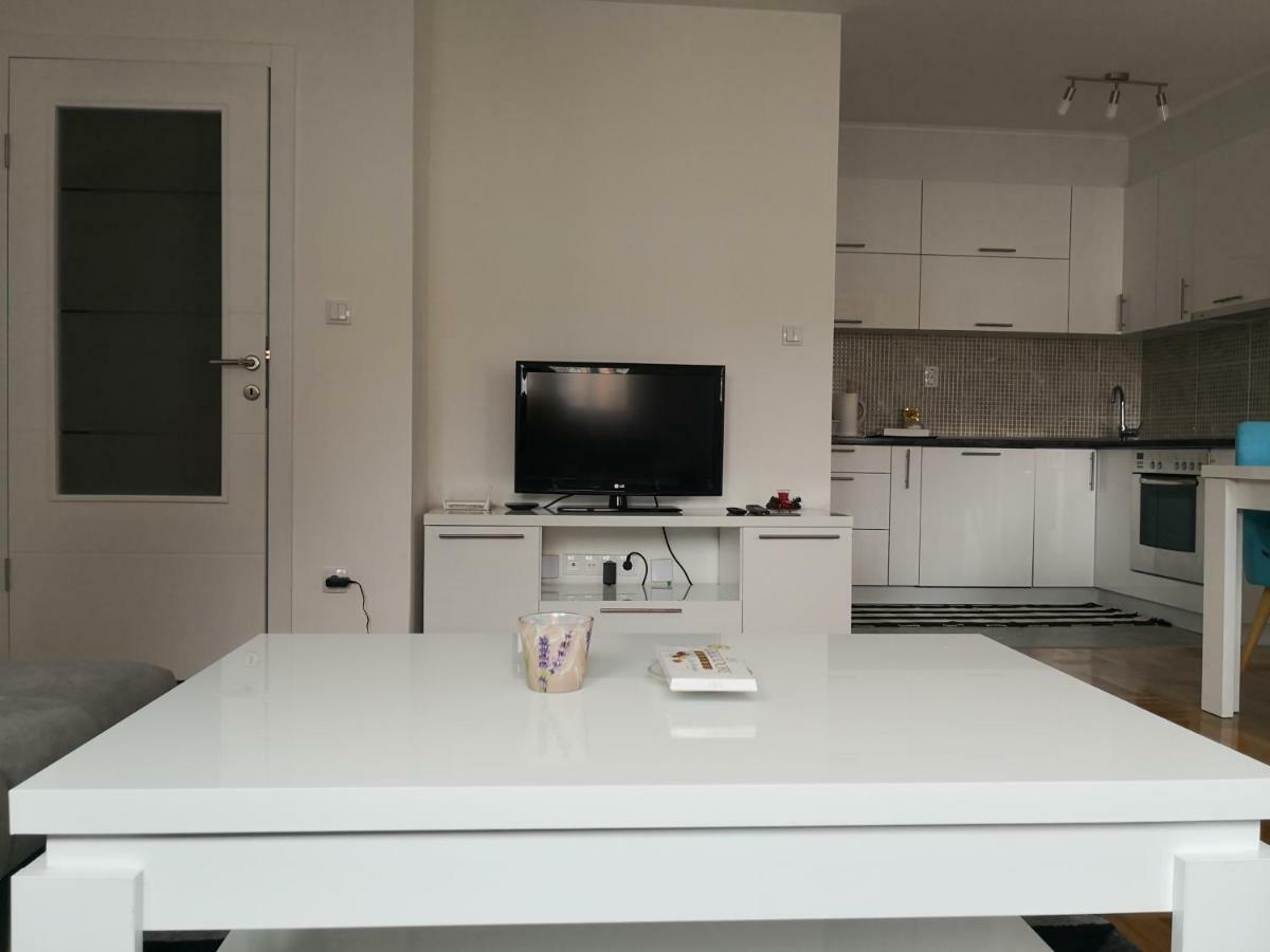 Apartman Gaga Lukavica Exterior photo